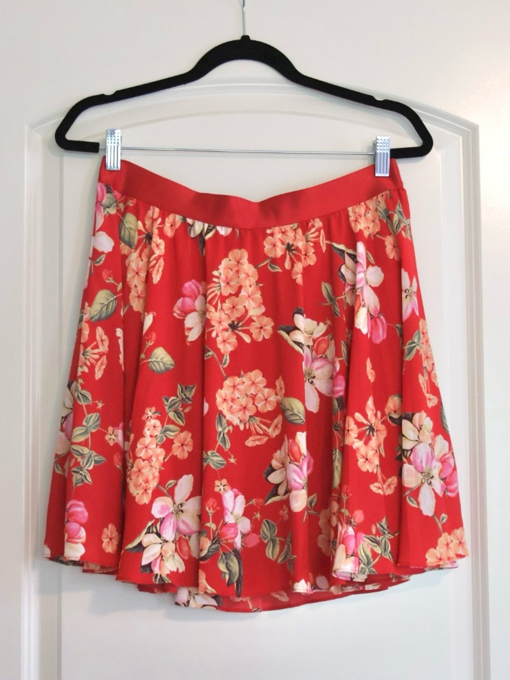 Vintage Express Red Floral Silky Flowy Skater Skirt Size Large